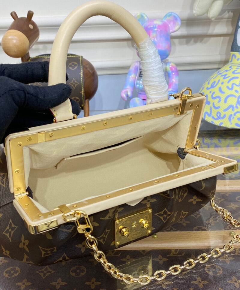 Louis Vuitton Monogram Clutch M46544 Brown